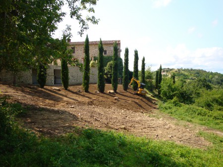 Livellamento e sistemazione giardini